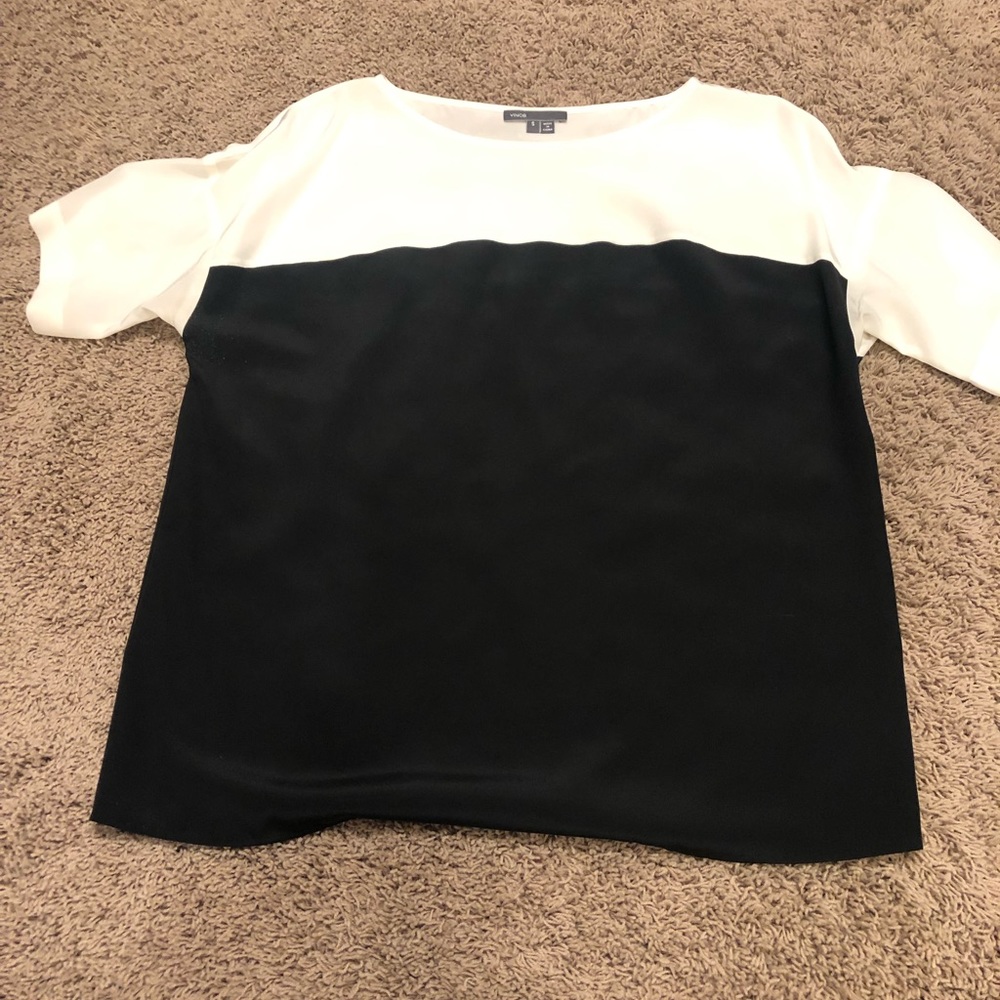 VINCE Black/White short sleeve blouse